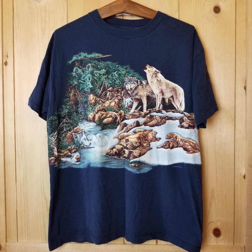 Vintage Habitat Wolf Pack Graphic Preshrunk 100% Cotton Short Sleeve T-Shirt